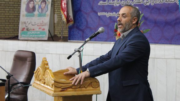 ورزشکاران اگر در بعد اعتقادی خودشان را تقویت نکنند مانند علی کریمی به دامان دشمن خواهند رفت