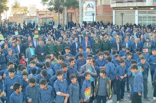 اجتماع بزرگ مردم انقلابی شهرستان آران وبیدگل در حمایت از کودکان مظلوم غزه