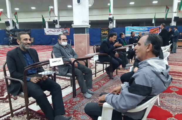 میز خدمت مسئولین ادارات و نهادها برگزار شد