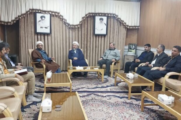 دیدار اعضای قرارگاه حمایت از جبهه مقاومت با امام جمعه آران وبیدگل