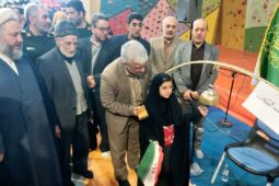 آیین نواختن زنگ انقلاب در شهرستان آران و بیدگل