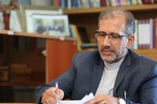حبیب‌الله‌عظیمی‌آرانی پژوهشگر برتر پانزدهمین جشنواره پژوهش و فناوری سازمان اسناد و کتابخانه ملی ایران شد