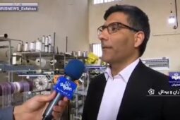 بومی سازی اولین دستگاه تولید ریشه های فرش در قطب بین المللی فرش ماشینی کشور