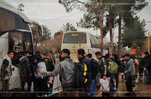 اعزام ۹۰ نفر دانش آموزان آران وبیدگل به اردوی راهیان نور ۱۴۰۳ + فیلم
