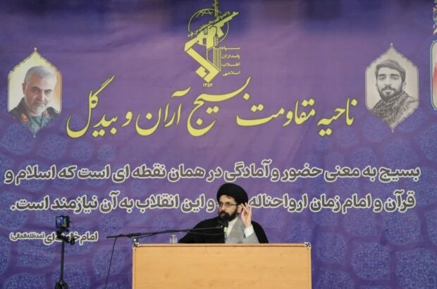 دستاوردهای نظام حیرت آور است اما عده ای نمی‌گذارند به گوش کسی برسد!