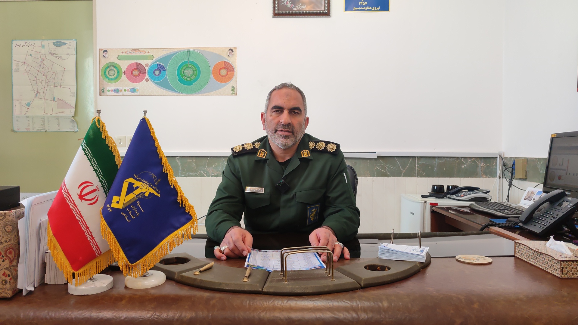 اتحاد ملی و انسجام اسلامی، راهبردی برای مقابله با دشمن اتحاد ملی و انسجام اسلامی، راهبردی برای مقابله با دشمن