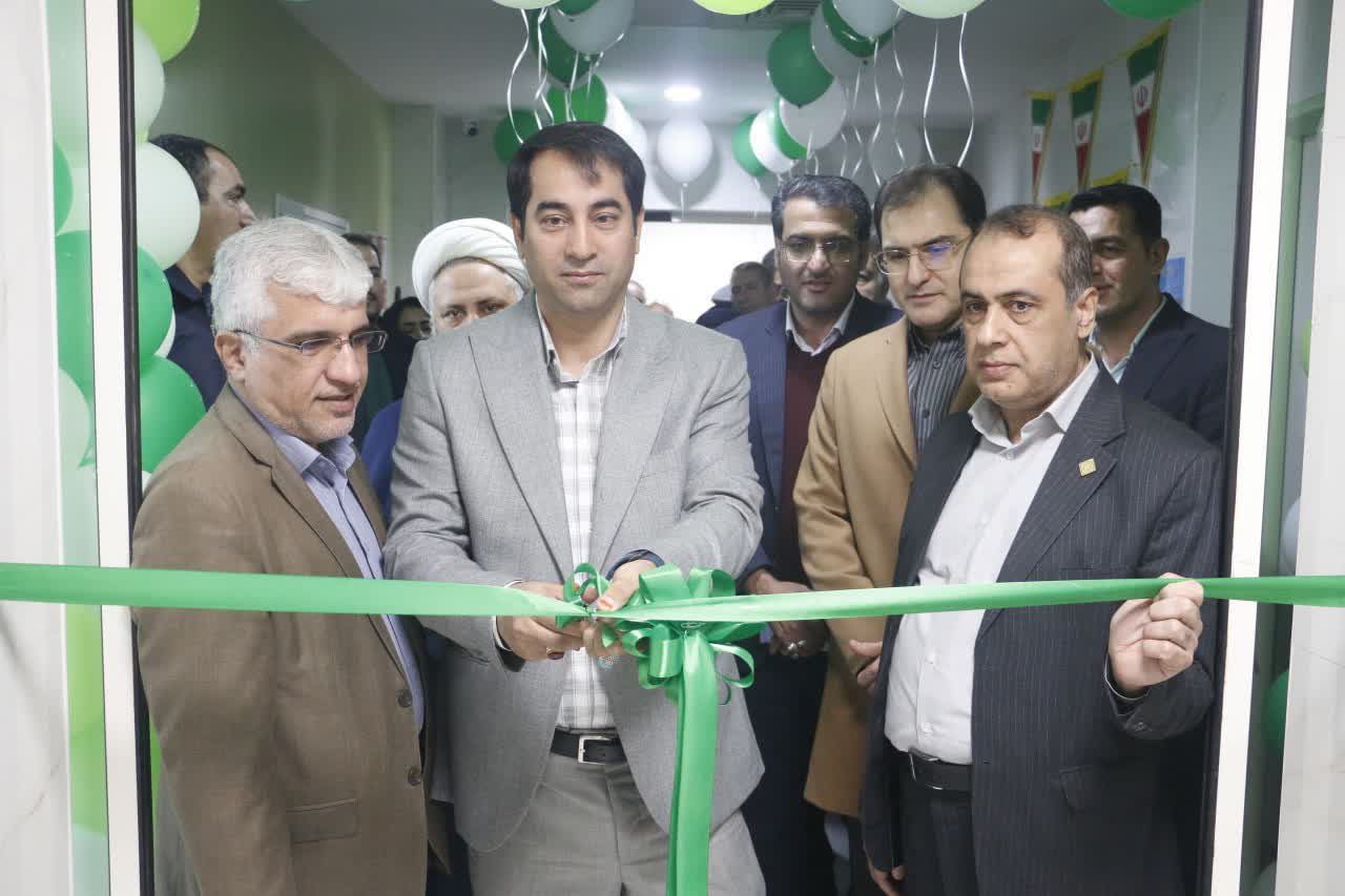 بخش مراقبتهای ویژه بیمارستان ثامن الحجج (ع) آران و بیدگل افتتاح شد بخش مراقبتهای ویژه بیمارستان ثامن الحجج (ع) آران و بیدگل افتتاح شد