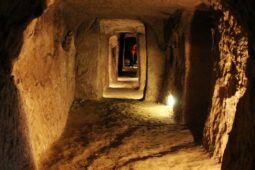 شهر زیرزمینی نوش‌آباد؛ شاهکار باستانی ۱۵۰۰ ساله در دل زمین