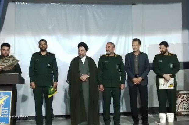 احسان شکوری تکریم و امیرحسین فخرل به عنوان فرمانده جدید حوزه بسیج امام حسن مجتبی (ع) نوش‌آباد معرفی شد