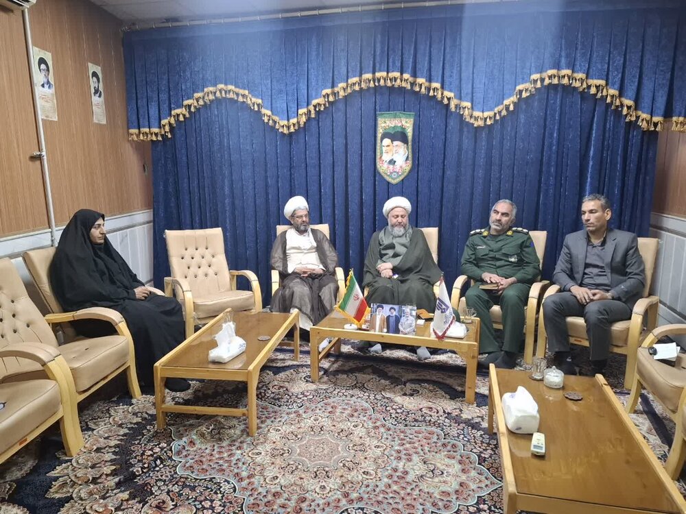 امام جمعه آران و بیدگل: پیری جمعیت را باید در هر شرایطی متوقف کرد/ تجلیل از خانواده‌های پرجمعیت در همایش این هفته