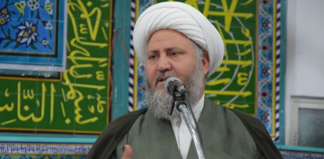 امام جمعه آران و بیدگل: با “اسلام آمریکایی” و دین تساهلی مقابله کنیم؛ بصیرت، تنها راه مقابله با تحریف دینی است
