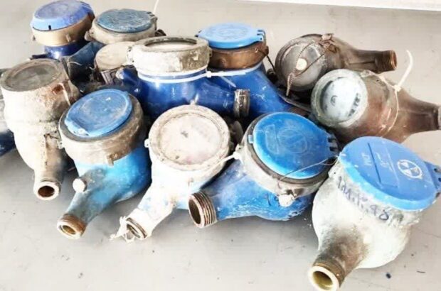 سارق حرفهای کنتورهای آب در آران و بیدگل به دام پلیس افتاد / اعتراف به ۵۰ فقره سرقت سارق حرفهای کنتورهای آب در آران و بیدگل به دام پلیس افتاد / اعتراف به ۵۰ فقره سرقت