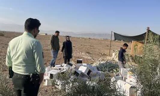 توقیف و امحای ۱۴ هزار لیتر گلاب و عرقیات گیاهی مشکوک و تاریخ‌گذشته در آران و بیدگل