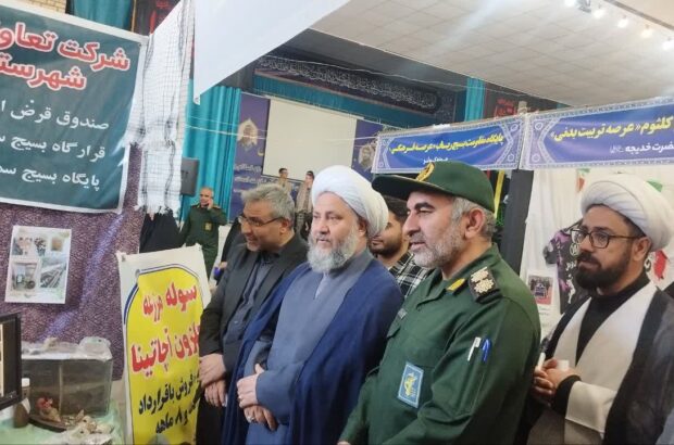 سرهنگ حسین دوست: ۲۴ پایگاه بسیج، ۳ محله اسلامی و ۲ قشر برتر آران و بیدگل در طرح «اسوه» انتخاب شدند سرهنگ حسین دوست: ۲۴ پایگاه بسیج، ۳ محله اسلامی و ۲ قشر برتر آران و بیدگل در طرح «اسوه» انتخاب شدند