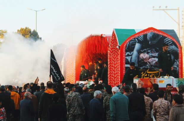 استقبال پرشور مردم شهیدپرور آران و بیدگل از پیکرهای مطهر شهدای گمنام