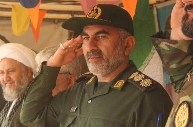 «حماسه پنجم آذر» با حضور ده هزار نفری بسیجیان آران و بیدگل رقم خورد/ تقدیر سرهنگ حسین دوست از شکوه حضور «حماسه پنجم آذر» با حضور ده هزار نفری بسیجیان آران و بیدگل رقم خورد/ تقدیر سرهنگ حسین دوست از شکوه حضور