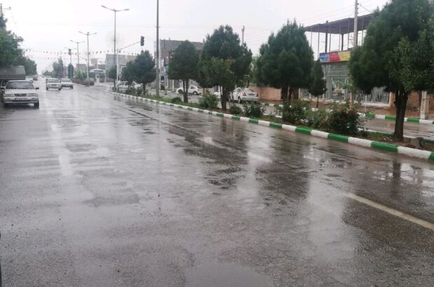 سرهنگ هاشمی‌زاده: تردد در محورهای آران و بیدگل روان است؛ رانندگان فاصله طولی و سرعت مطمئنه را در معابر لغزنده رعایت کنند