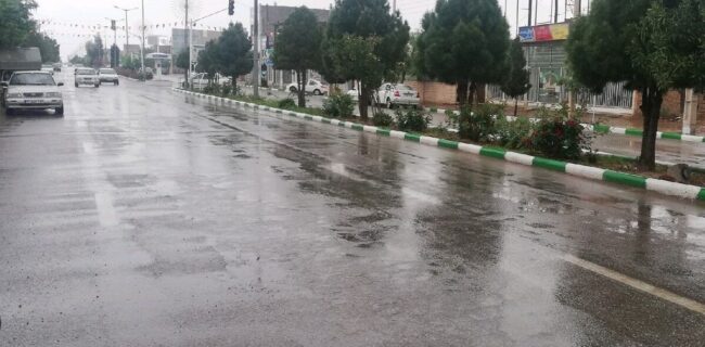 سرهنگ هاشمی‌زاده: تردد در محورهای آران و بیدگل روان است؛ رانندگان فاصله طولی و سرعت مطمئنه را در معابر لغزنده رعایت کنند