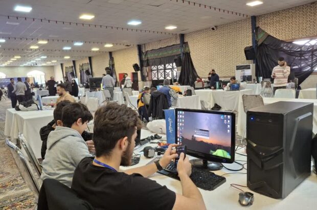 دبیر رویداد: تولید محتوای دیجیتال باید از دل محلههای آرانوبیدگل شکل بگیرد دبیر رویداد: تولید محتوای دیجیتال باید از دل محلههای آرانوبیدگل شکل بگیرد