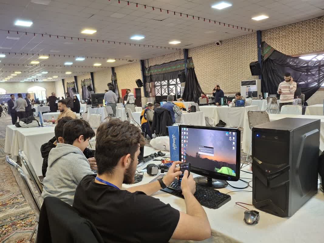 دبیر رویداد: تولید محتوای دیجیتال باید از دل محله‌های آران‌وبیدگل شکل بگیرد