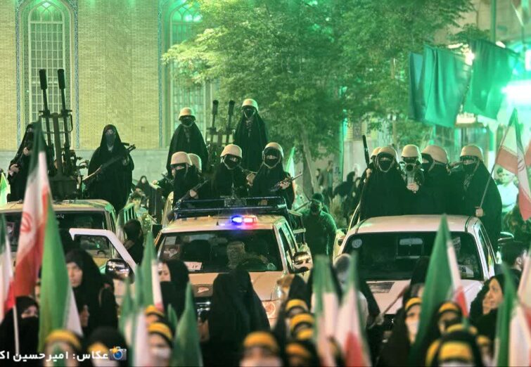 اجتماع بانوان جان فدا در میدان شهید سلیمانی
