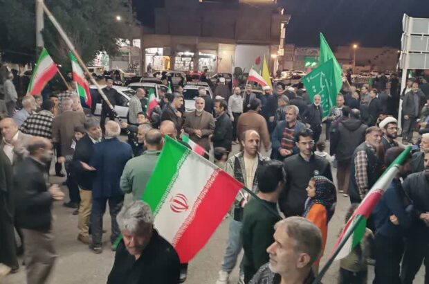 تجمع انقلابی مردم نوش‌آباد در میدان شهداء با حضور گسترده