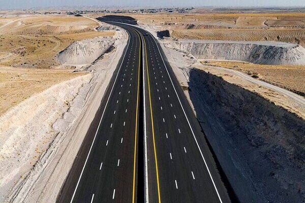 افتتاح ۳۶ کیلومتر از آزادراه گرمسار–سمنان؛ کاشان و آران و بیدگل یک قدم به مشهد نزدیک‌تر شدند
