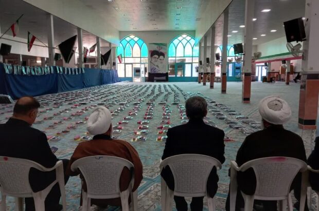 رونمایی از ۵۵۰ بسته لوازمالتحریر به همت خیرین در آران و بیدگل رونمایی از ۵۵۰ بسته لوازمالتحریر به همت خیرین در آران و بیدگل